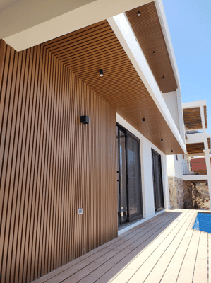 Lambrin Teak para exterior en plafón y muros